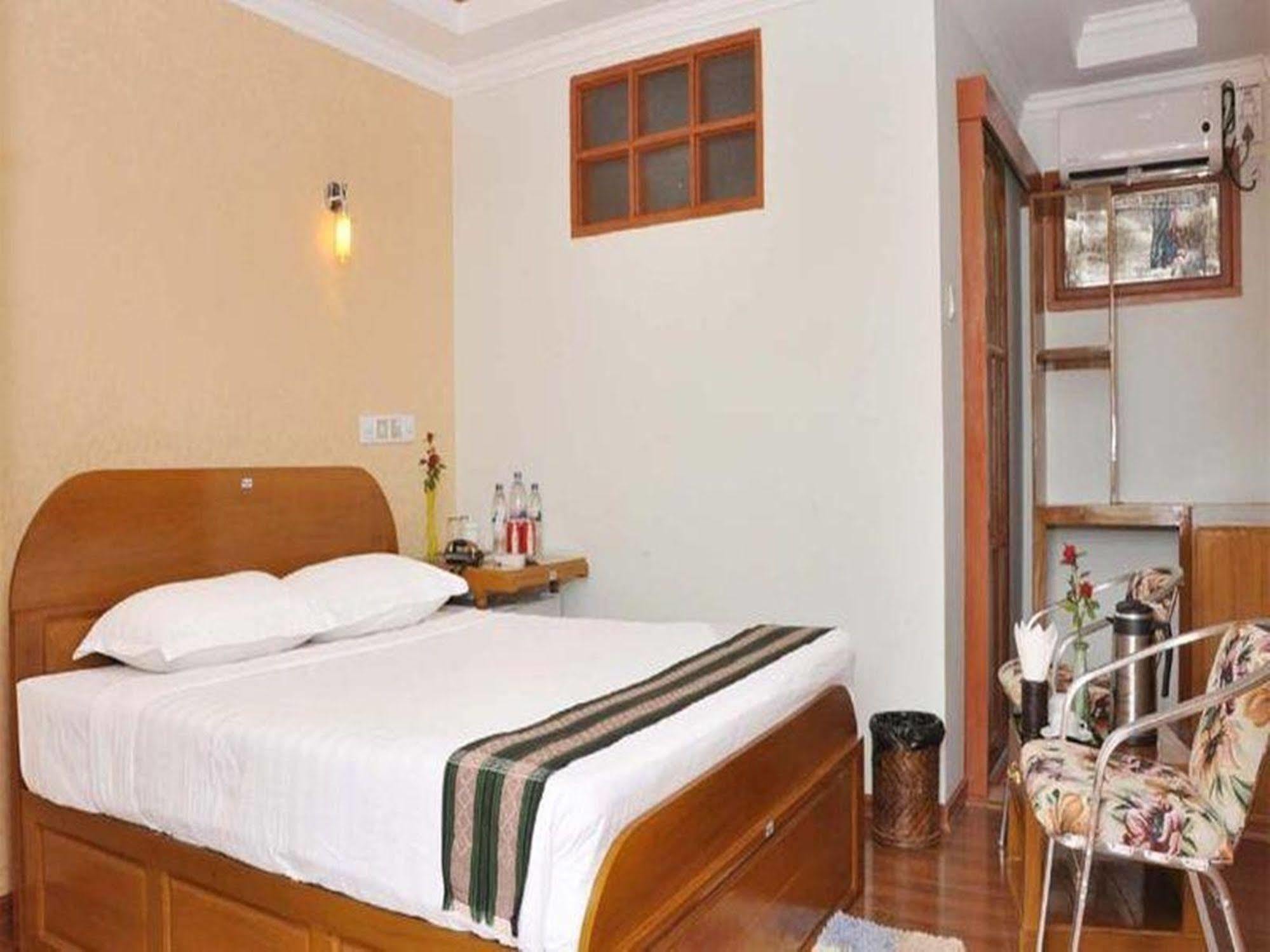 Green Land Motel Bagan Bagian luar foto