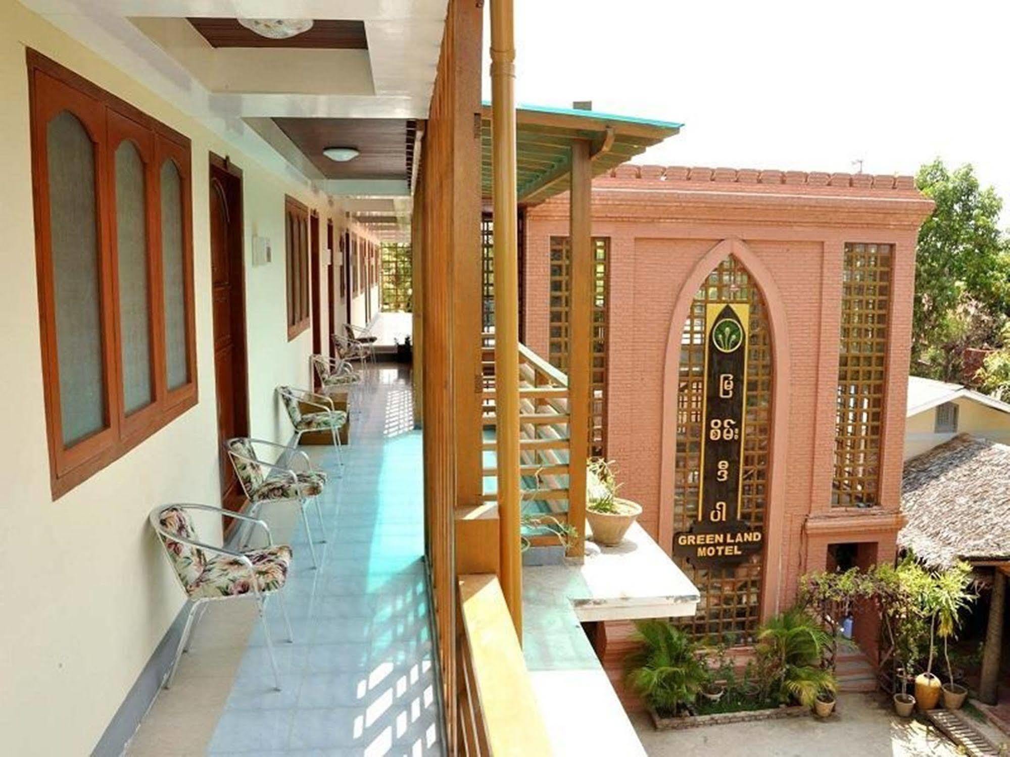Green Land Motel Bagan Bagian luar foto