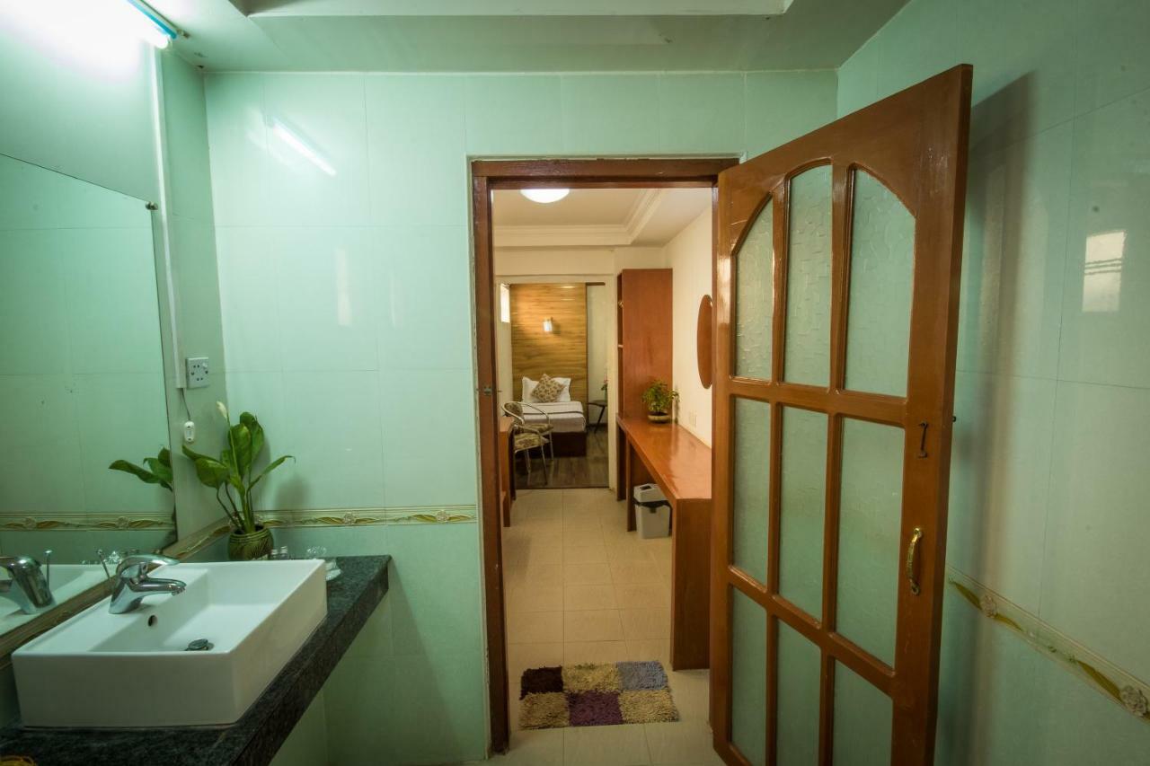 Green Land Motel Bagan Bagian luar foto